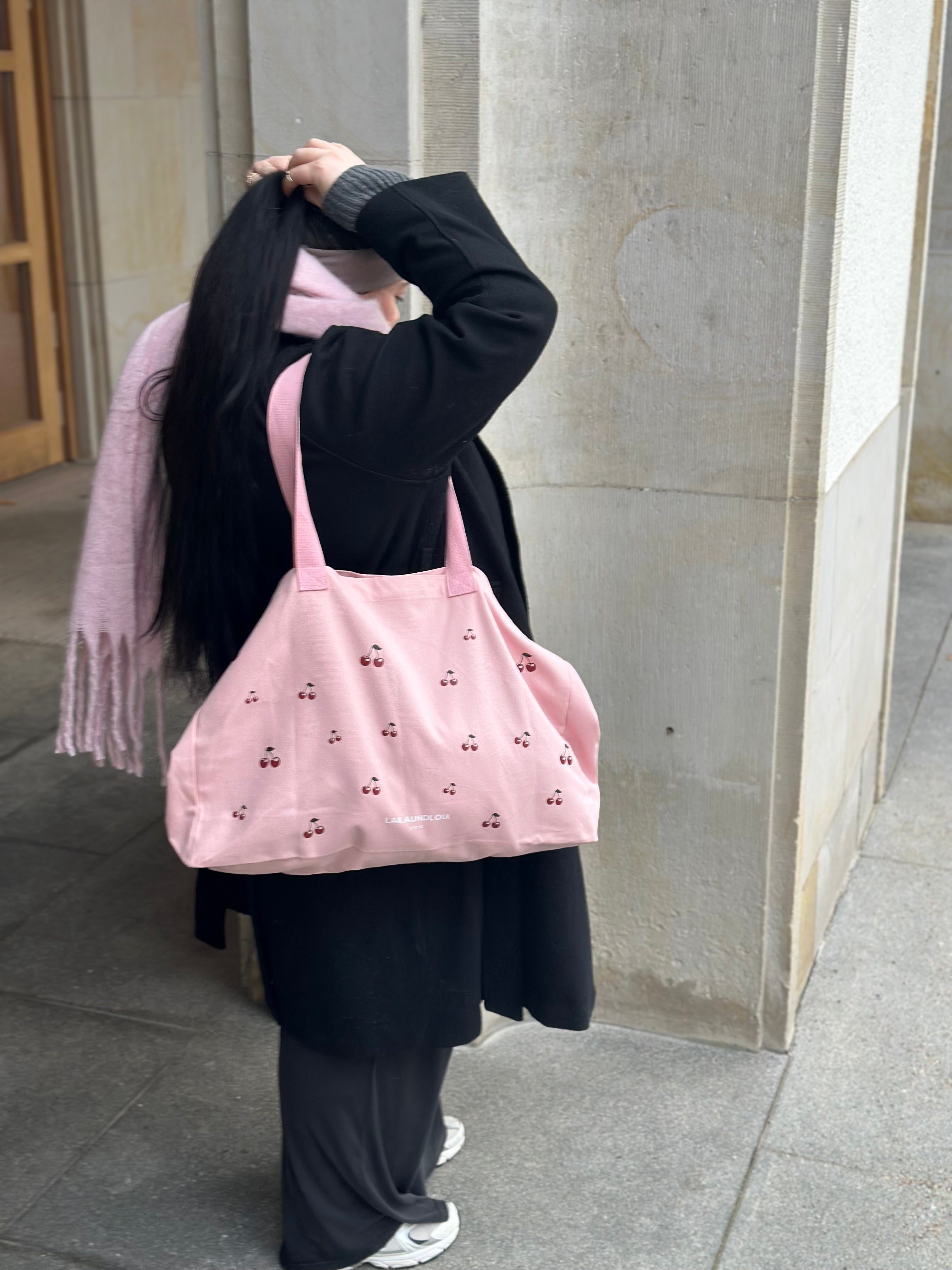 XL TOTE BAG l CHERRYS